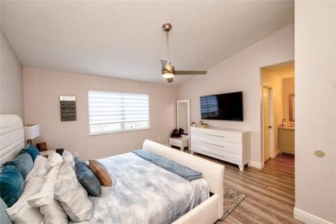 621 Lakeshore Terrace Davie FL 33325