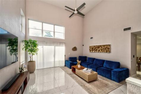 621 Lakeshore Terrace Davie FL 33325
