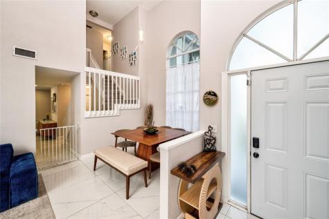 621 Lakeshore Terrace Davie FL 33325