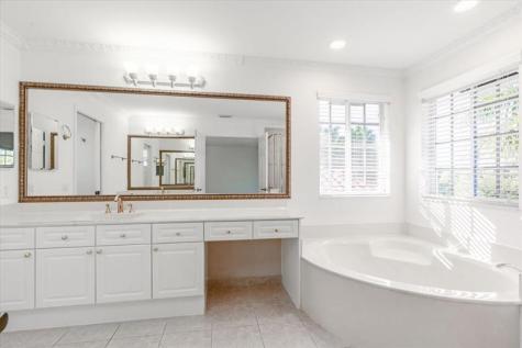 2543 Hunters Run Way Weston FL 33327