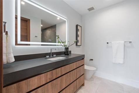2000 Harbourview Drive Fort Lauderdale FL 33316