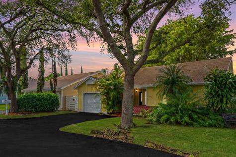 15022 SW 140th Court Miami FL 33186