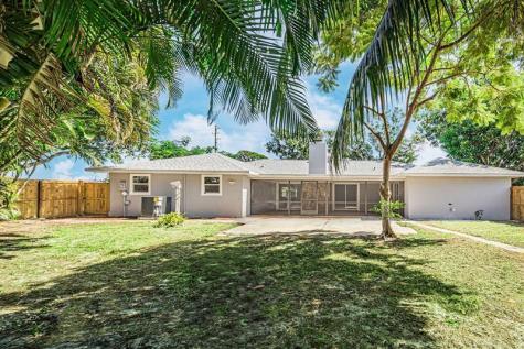 300 Riomar Drive Port St Lucie FL 34952