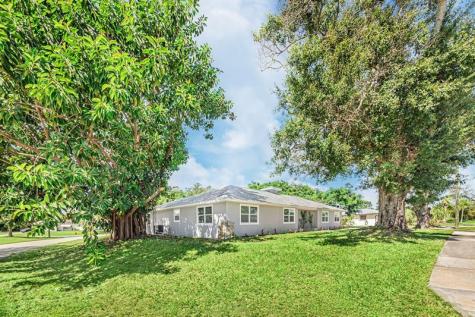 300 Riomar Drive Port St Lucie FL 34952