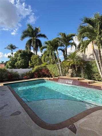 5532 Descartes Circle Boynton Beach FL 33472