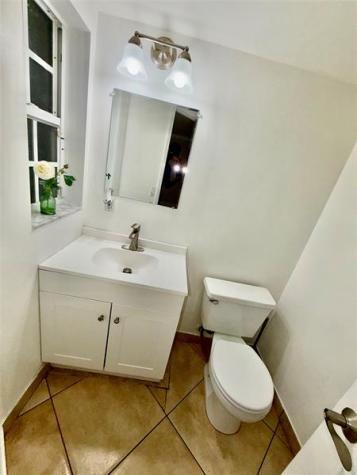 5171 NW 87th Terrace Lauderhill FL 33351