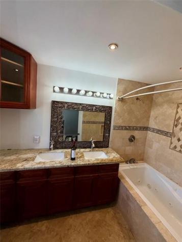 5171 NW 87th Terrace Lauderhill FL 33351