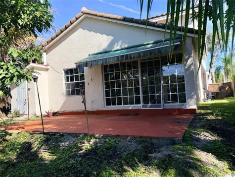 5171 NW 87th Terrace Lauderhill FL 33351