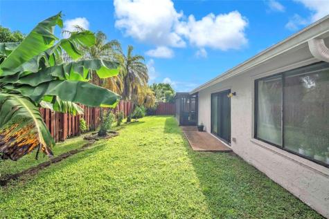 8621 NW 46th Court Lauderhill FL 33351
