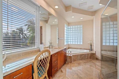 2551 NE 31st Court Lighthouse Point FL 33064