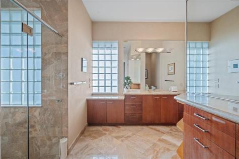 2551 NE 31st Court Lighthouse Point FL 33064