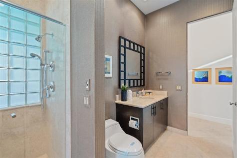 2551 NE 31st Court Lighthouse Point FL 33064
