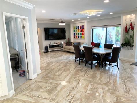 10477 NW 4th Street Coral Springs FL 33071