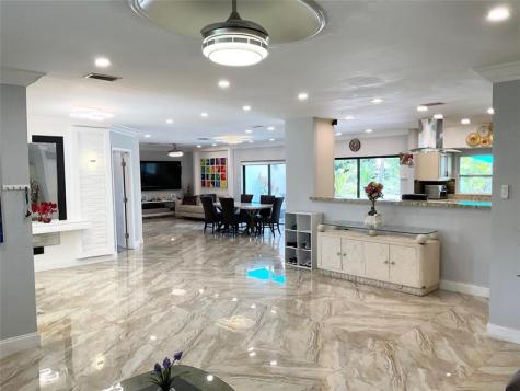 10477 NW 4th Street Coral Springs FL 33071