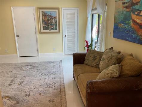 10477 NW 4th Street Coral Springs FL 33071