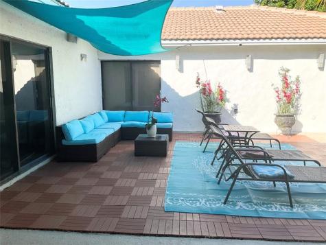 10477 NW 4th Street Coral Springs FL 33071