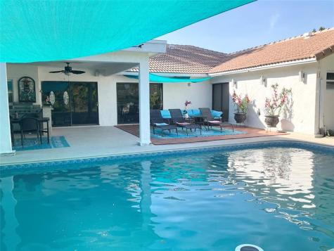 10477 NW 4th Street Coral Springs FL 33071