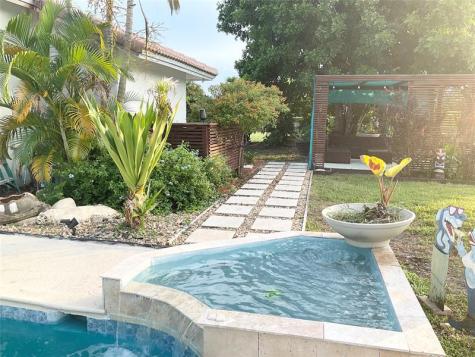 10477 NW 4th Street Coral Springs FL 33071