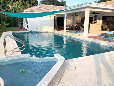 10477 NW 4th Street Coral Springs FL 33071
