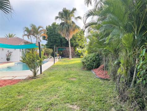 10477 NW 4th Street Coral Springs FL 33071