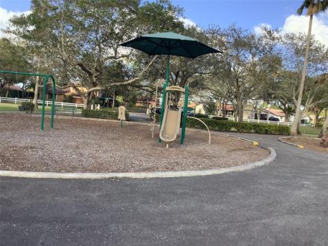 10477 NW 4th Street Coral Springs FL 33071