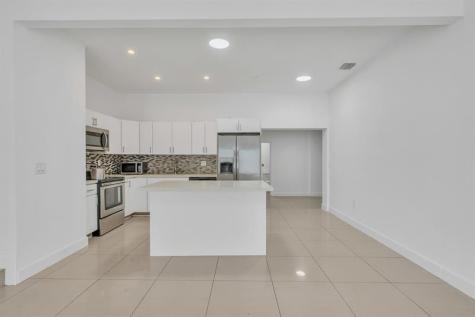 16010 NE 5th Avenue Miami FL 33162