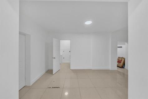 16010 NE 5th Avenue Miami FL 33162