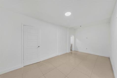 16010 NE 5th Avenue Miami FL 33162