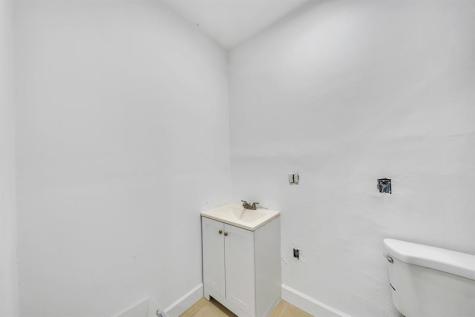 16010 NE 5th Avenue Miami FL 33162