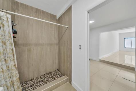 16010 NE 5th Avenue Miami FL 33162