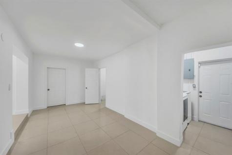 16010 NE 5th Avenue Miami FL 33162