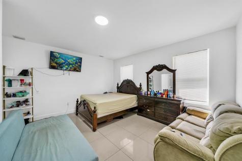 16010 NE 5th Avenue Miami FL 33162