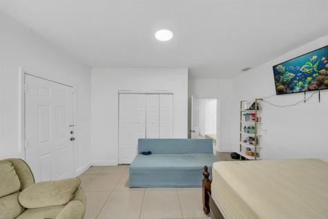 16010 NE 5th Avenue Miami FL 33162
