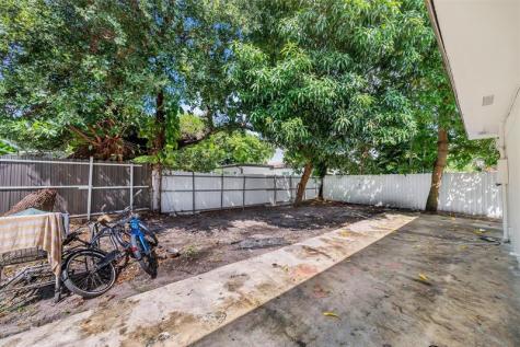 16010 NE 5th Avenue Miami FL 33162