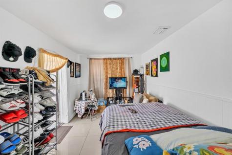 16010 NE 5th Avenue Miami FL 33162