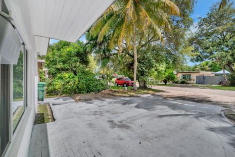 16010 NE 5th Avenue Miami FL 33162