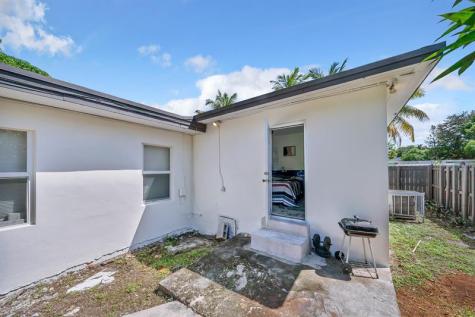 16010 NE 5th Avenue Miami FL 33162