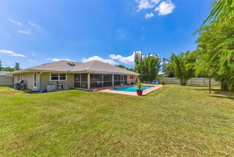 2962 SE Darien Road Port St Lucie FL 34952