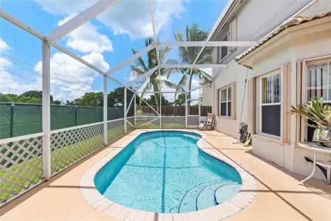 466 E Royal Cove Circle Davie FL 33325