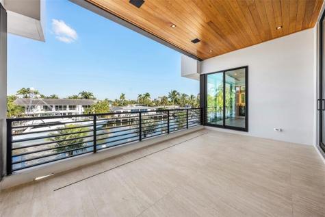 2817 NE 25th Street Fort Lauderdale FL 33305
