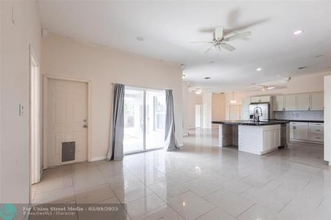 906 E 10th Street Lehigh Acres FL 33972