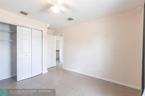 906 E 10th Street Lehigh Acres FL 33972