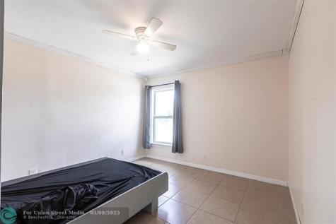 906 E 10th Street Lehigh Acres FL 33972