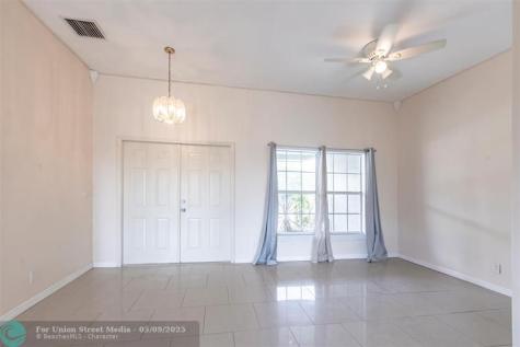 906 E 10th Street Lehigh Acres FL 33972