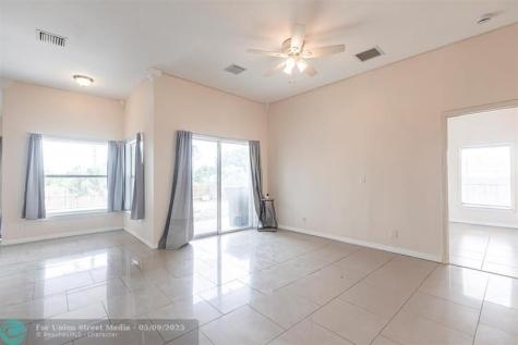 906 E 10th Street Lehigh Acres FL 33972