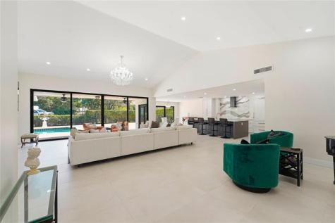 10486 Boca Woods Lane Boca Raton FL 33428