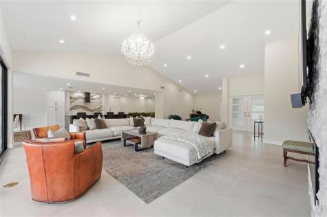 10486 Boca Woods Lane Boca Raton FL 33428