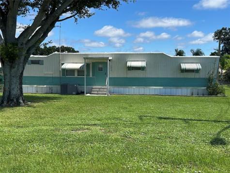 1379 Chobee Street Okeechobee FL 34974