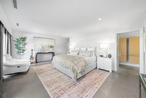 2855 NE 35th Street Fort Lauderdale FL 33306