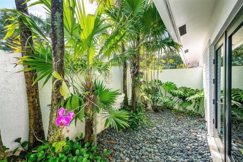 2855 NE 35th Street Fort Lauderdale FL 33306
